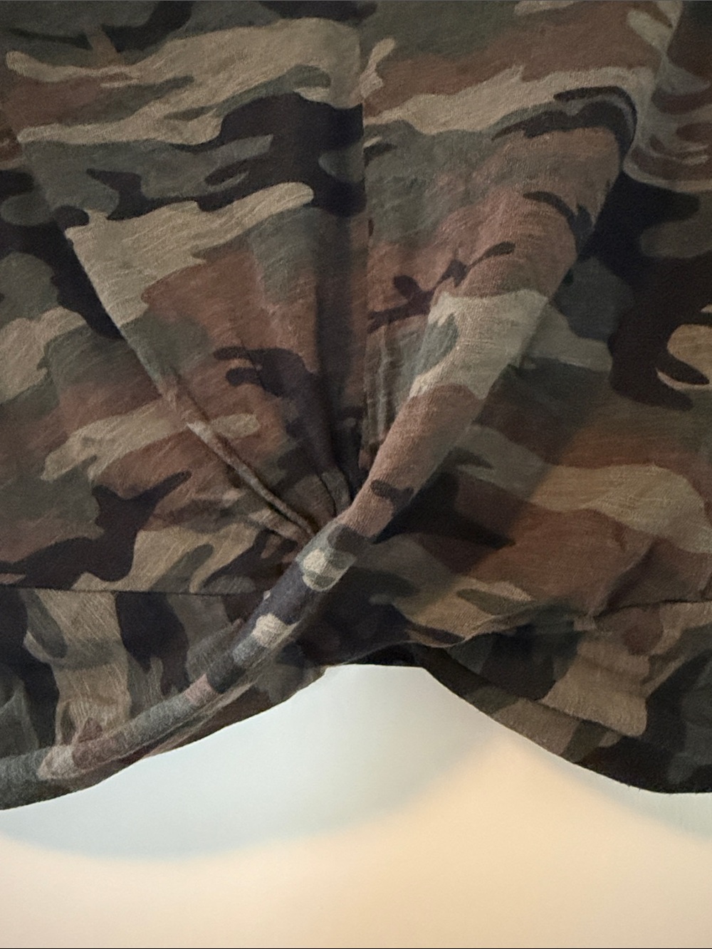 Sanctuary V-Neck Camo Tee - Olive Green - Picture 3 of 4